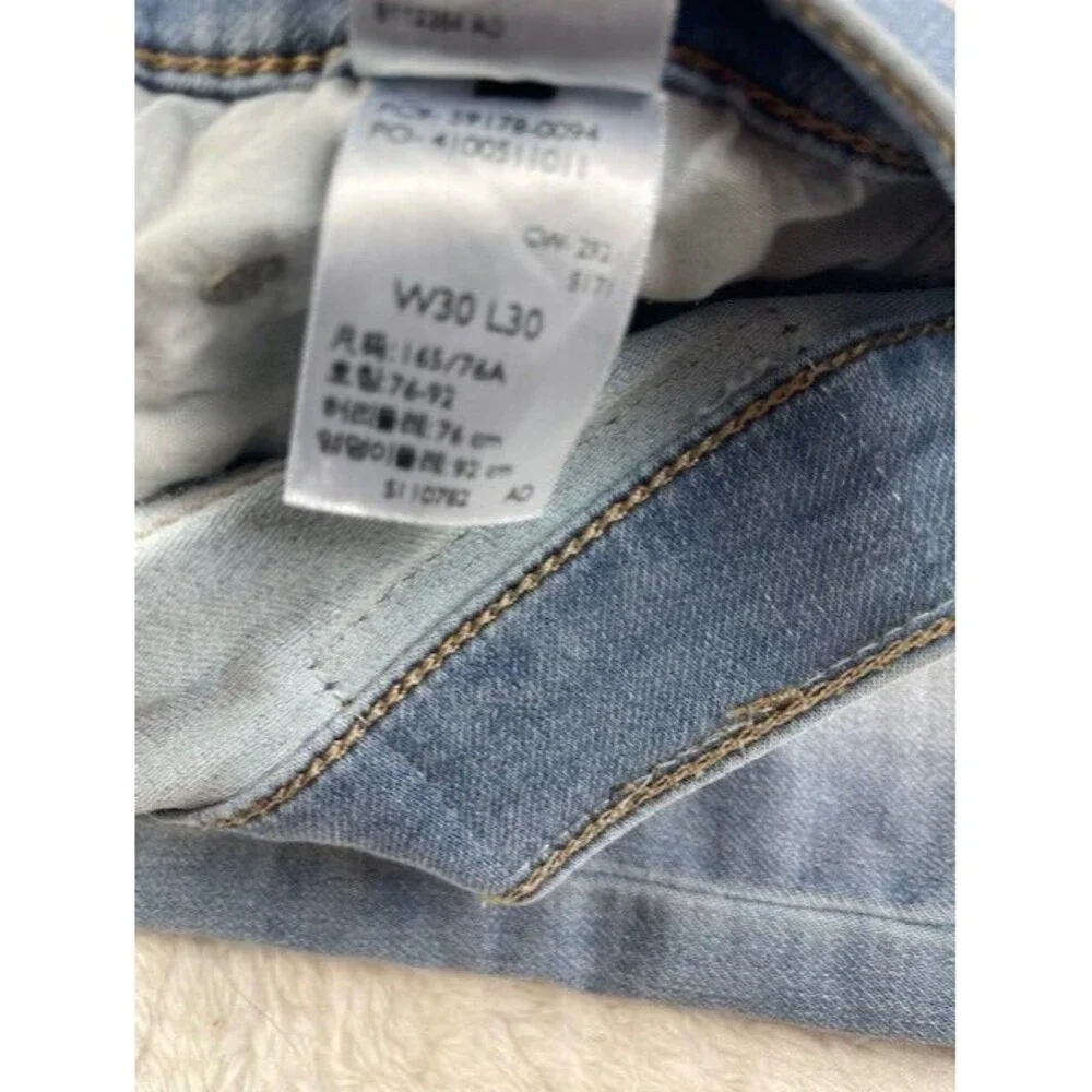 Levi Size 30x30 Mens Slim Jeans (Actual Insean 29) Light Wash Stretch